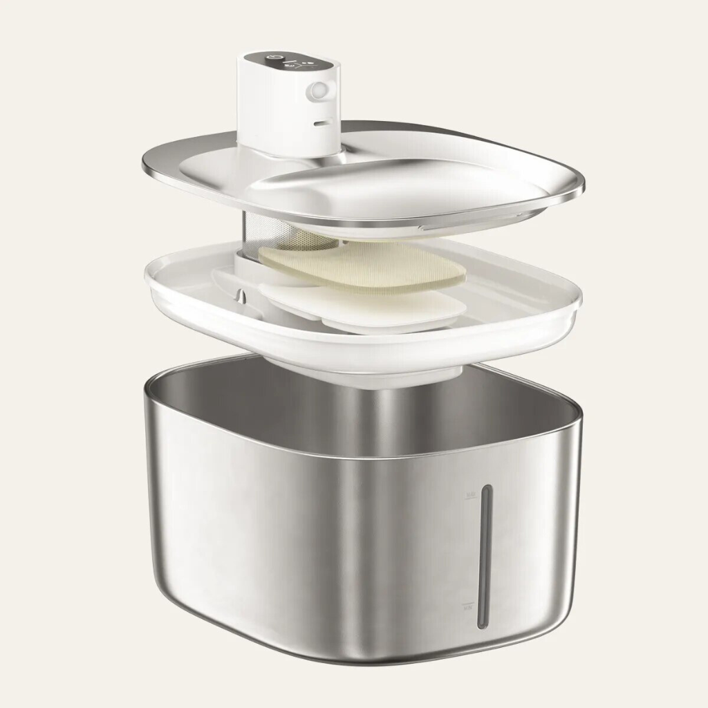 Refurbished The KittySpout - Wireless Fountain - 2 Month: Wireless KittySpout + 4 filter sets + free gift